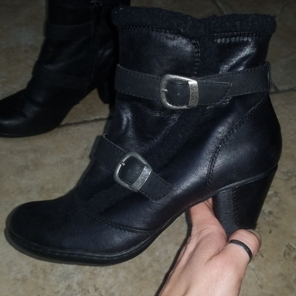 Bare Trap Boots - image 2